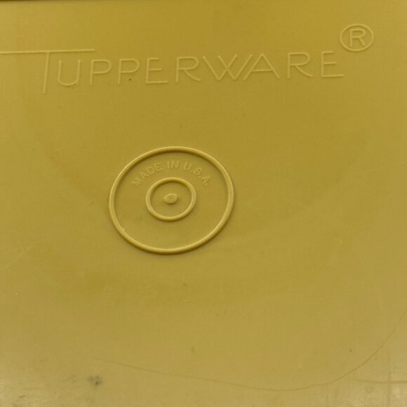 Vintage Tupperware Deviled Egg Carrier With Lid & 2 Inserts Yellow & White - Picture 7 of 10